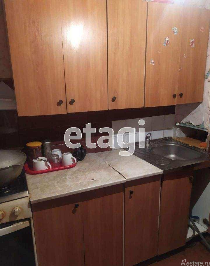 Продажа 2-комн квартиры на вторичном рынке деревня Пеники, Новая улица,  д. 14