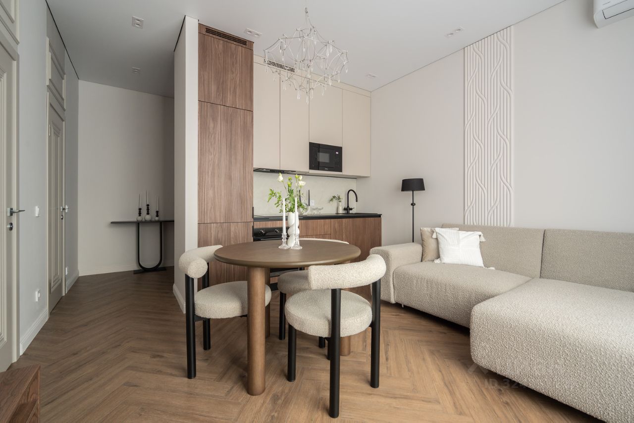 Продажа 1-комн квартиры на вторичном рынке улица Стахановцев, 1