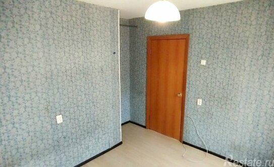 Продажа 4-комн квартиры на вторичном рынке ул Бурцева,  д. 13