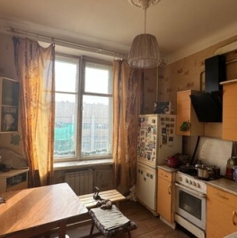 Продажа 3-комн квартиры на вторичном рынке Пионерская ул,  д. 63