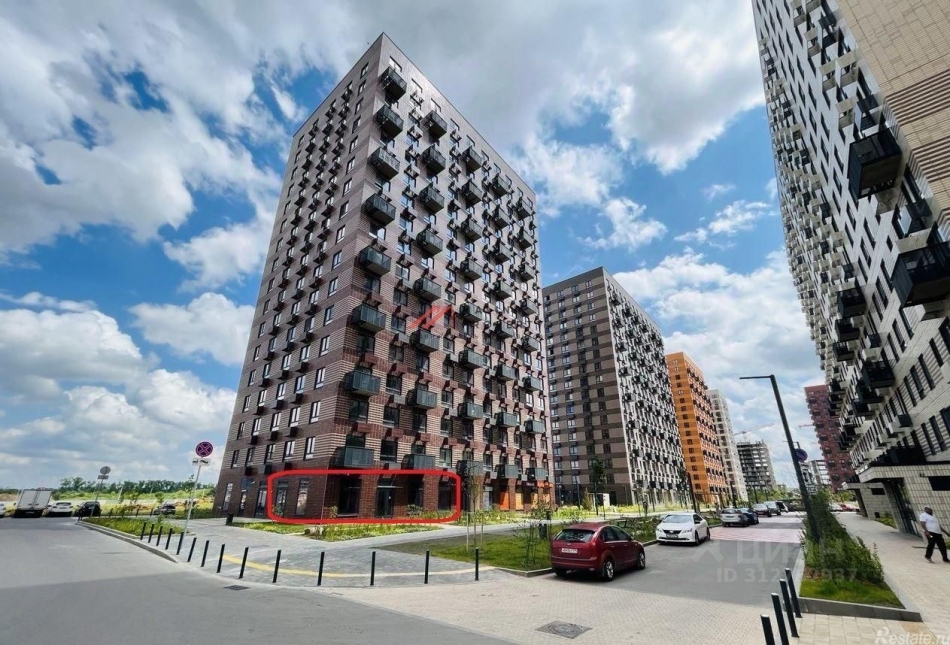 Продажа торгового помещения Магеллана пр-т,  д. 33