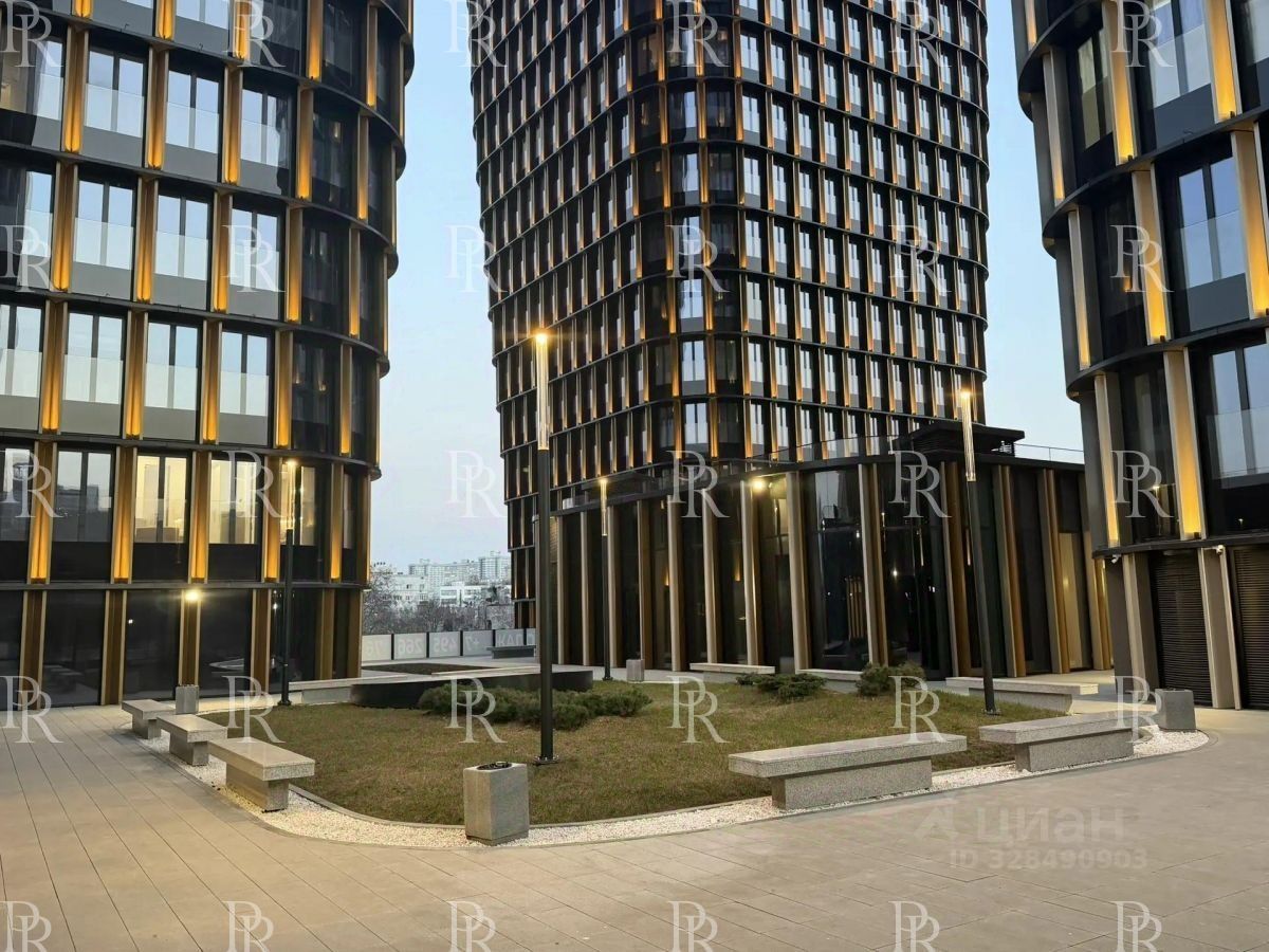 Продажа 5-комн квартиры на вторичном рынке Дружинниковская улица, 15А