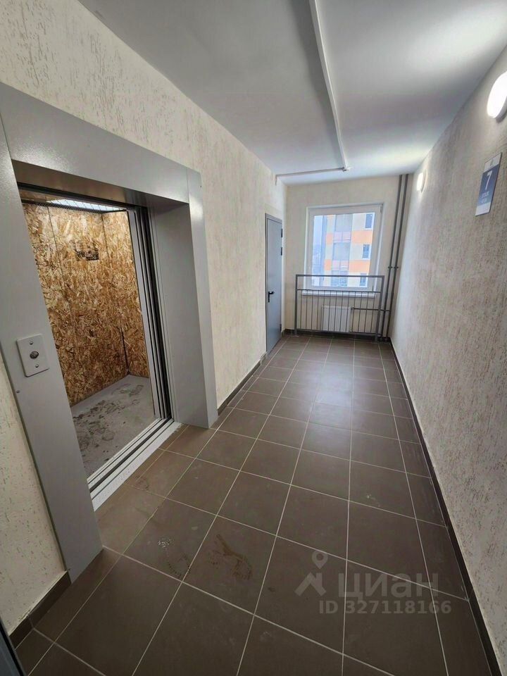Продажа 2-комн квартиры на вторичном рынке д. Янино-2, улица Рябиновая, 8к3