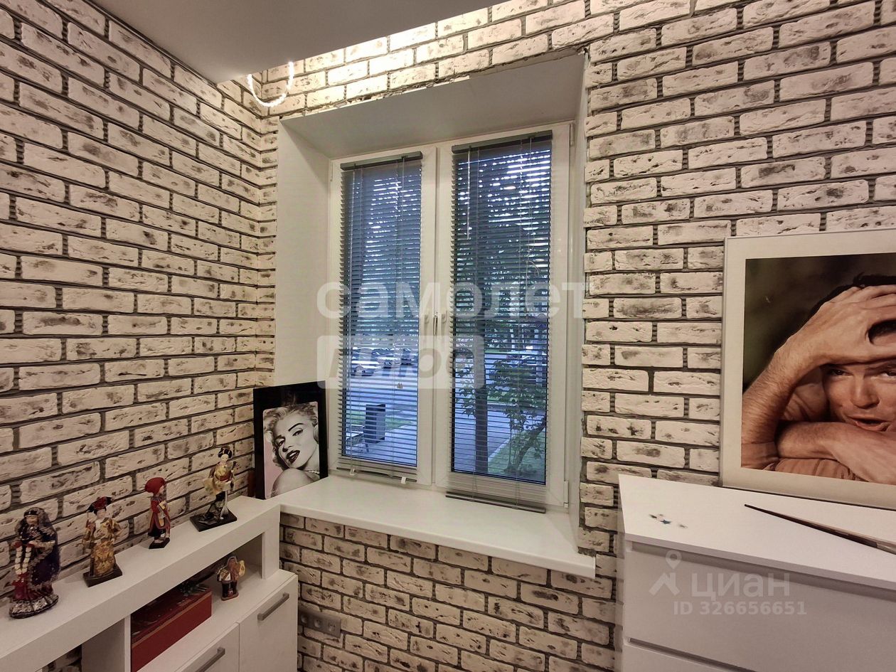 Продажа 3-комн квартиры на вторичном рынке улица Строителей, 5К3