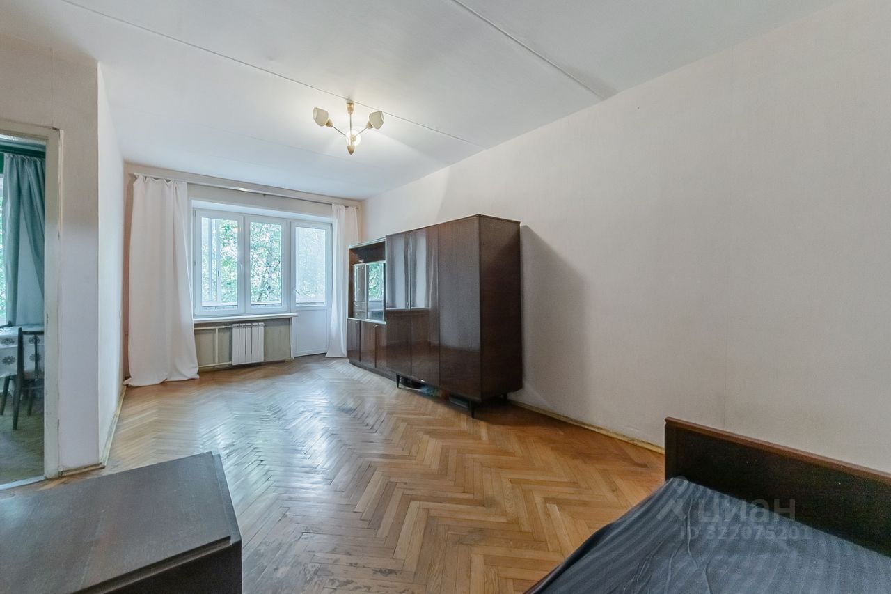 Продажа 1-комн квартиры на вторичном рынке проспект 60-летия Октября, 5К1