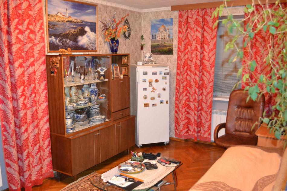 Продажа 3-комн квартиры на вторичном рынке Рихарда Зорге ул ,  д. 7,  к. 1