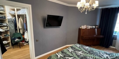 3-комн квартира ул Ленсовета,  д. 90