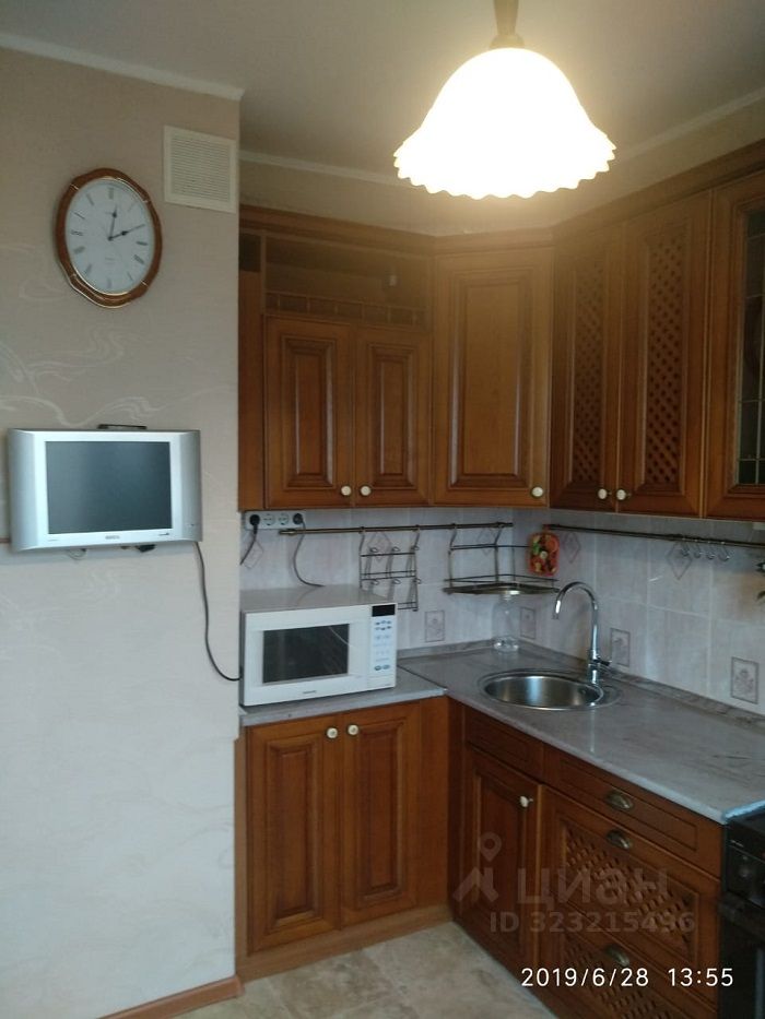 Продажа 2-комн квартиры на вторичном рынке Ореховый проезд, 15