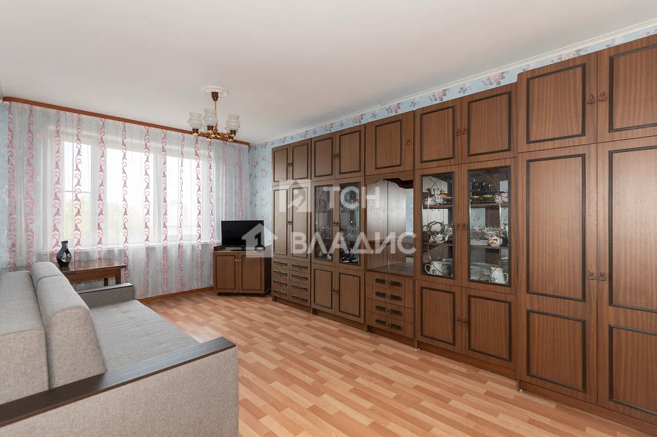 3-комн квартира Староватутинский проезд, 11