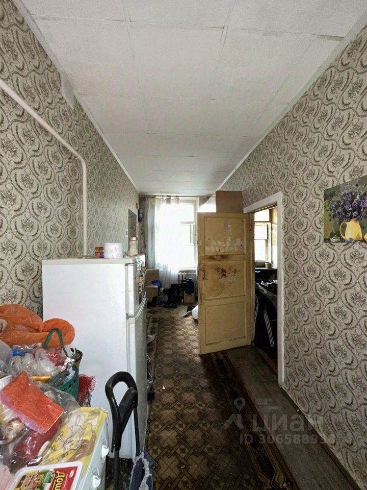 Продажа 3-комн квартиры на вторичном рынке Серпухов, улица Дзержинского, 42