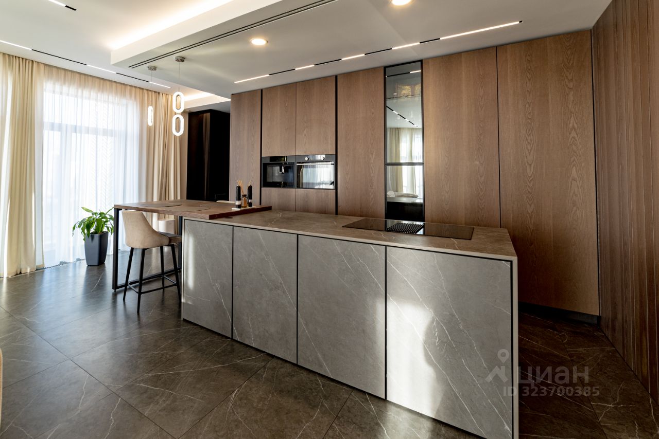 Продажа 4-комн квартиры на вторичном рынке Нежинская улица, 3А