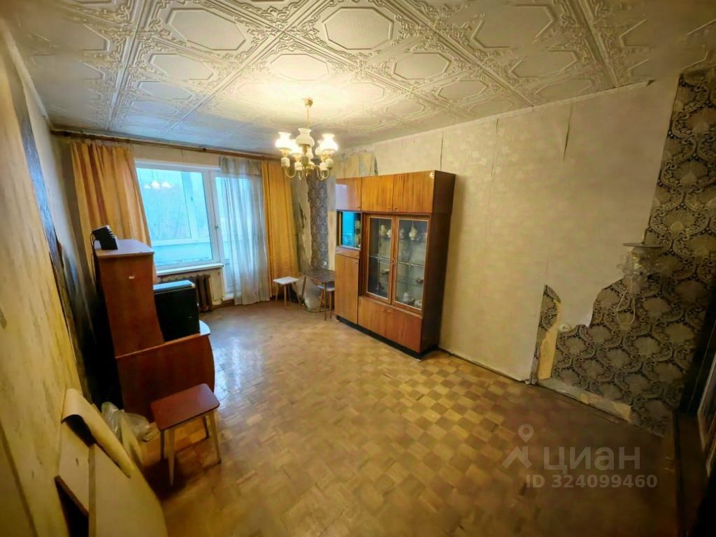 Продажа 2-комн квартиры на вторичном рынке Чехов, Вокзальная площадь, 4