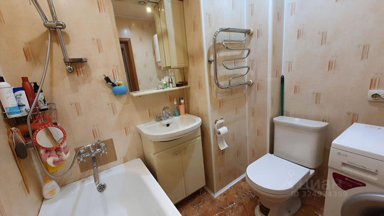Продажа 3-комн квартиры на вторичном рынке Тучково пгт, улица Лесная, 28