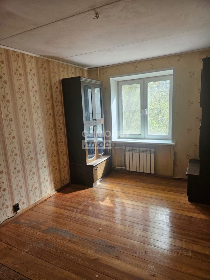 Продажа 2-комн квартиры на вторичном рынке Загорянский пгт, улица Димитрова, 43