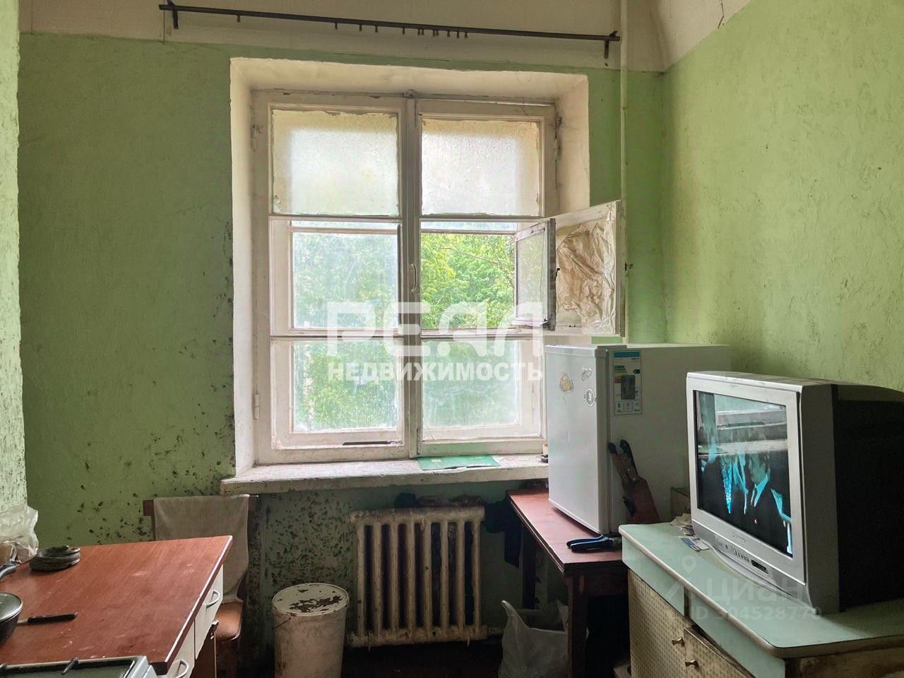 Продажа комнаты Гатчина, Красноармейский проспект, 17