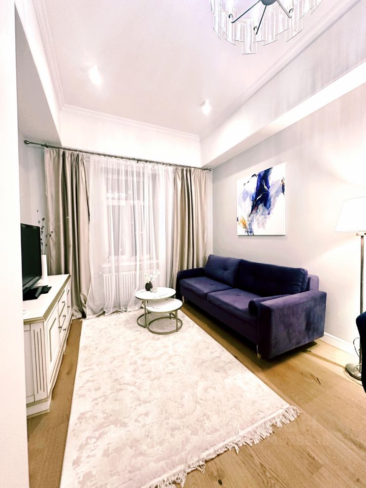 Аренда 2-комн квартиры на вторичном рынке улица Большая Молчановка, 23С2