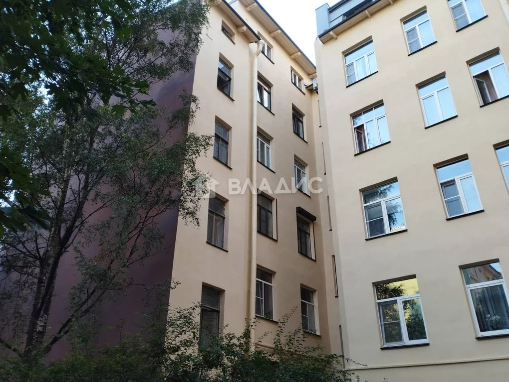 2-комн квартира ул. Лахтинская,  д. 3