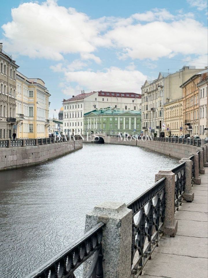 Продажа 6-комн квартиры на вторичном рынке набережная Реки Мойки, 6