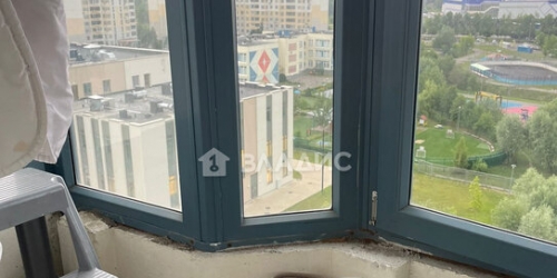 4-комн квартира улица Брусилова,  д. 21