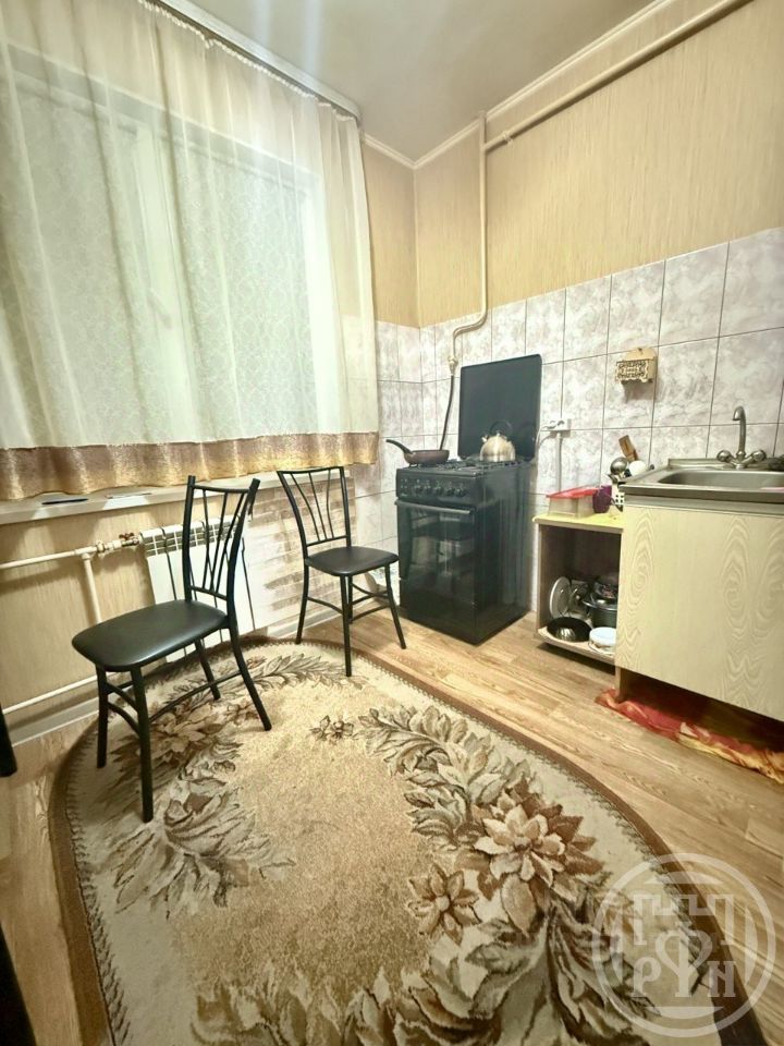 Продажа 3-комн квартиры на вторичном рынке пос. Романовка, 17