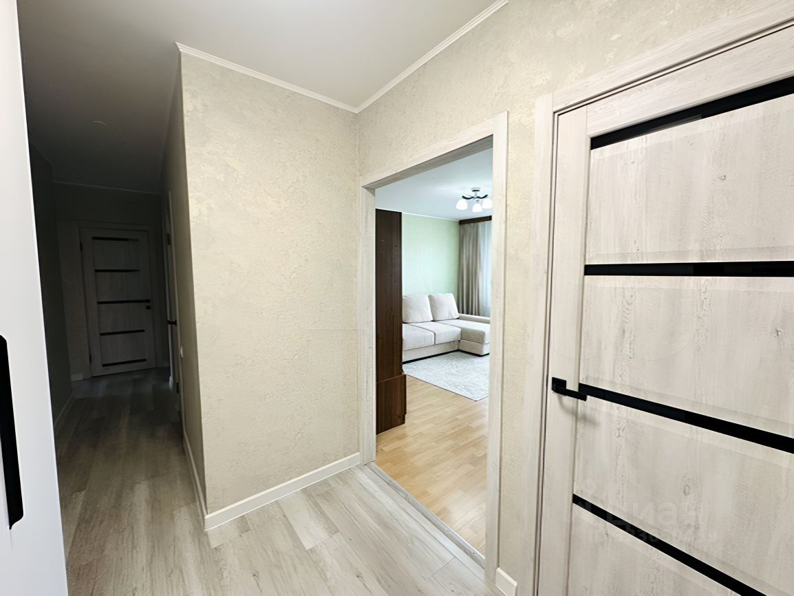 Продажа 3-комн квартиры на вторичном рынке пос. Шушары, Славянка тер., улица Ростовская, 4к8