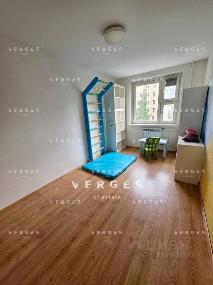 Продажа 2-комн квартиры на вторичном рынке Очаковская Б. ул,  д. 28