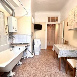 Продажа 2-комн квартиры на вторичном рынке Мантулинская улица,  д. 12