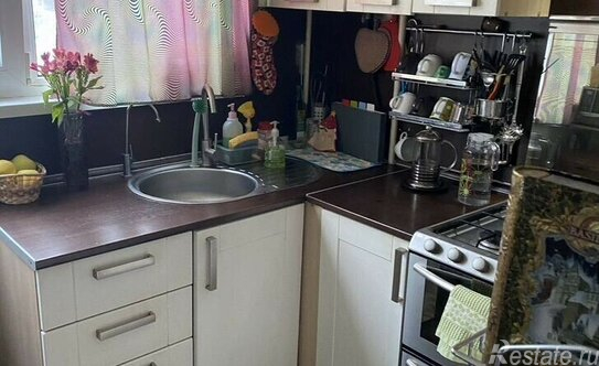 Продажа 3-комн квартиры на вторичном рынке ул Наличная,  д. 45,  к. 1