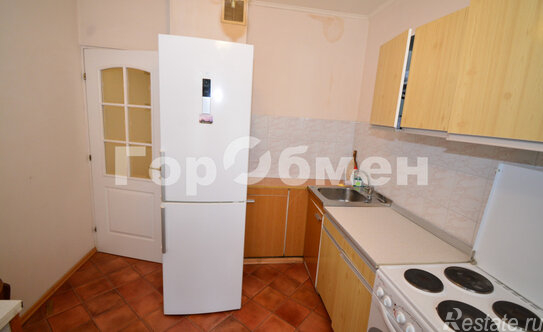 Продажа 2-комн квартиры на вторичном рынке Новопеределкинская улица,  д. 9