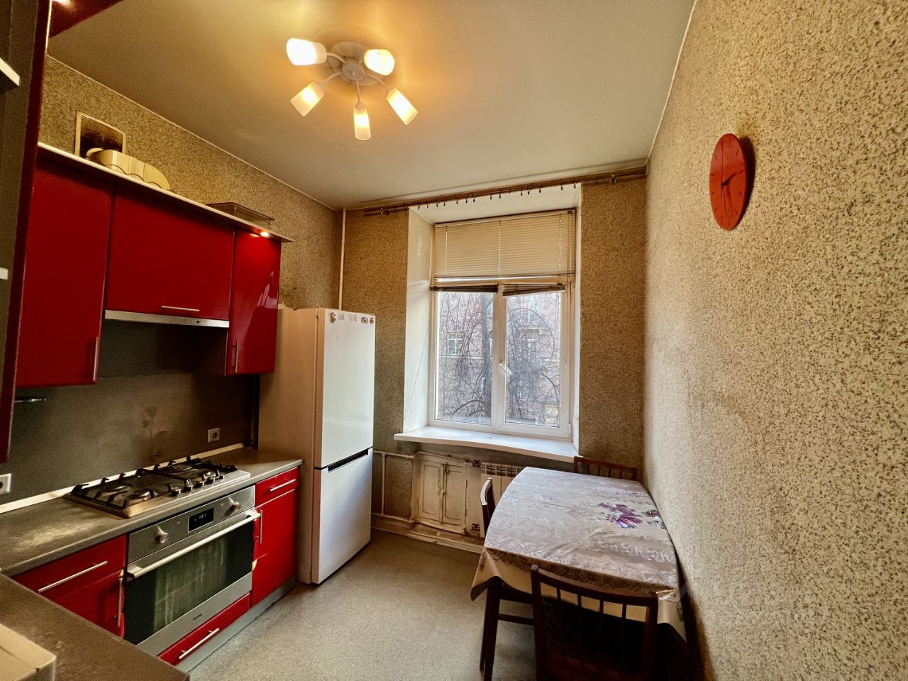 Продажа 3-комн квартиры на вторичном рынке Земледельческая улица, 1