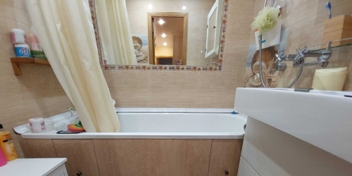 2-комн квартира Чекистов ул,  д. 22