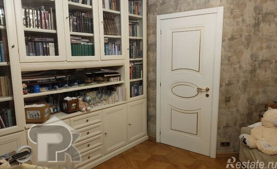 Продажа 6-комн квартиры на вторичном рынке Можайское шоссе