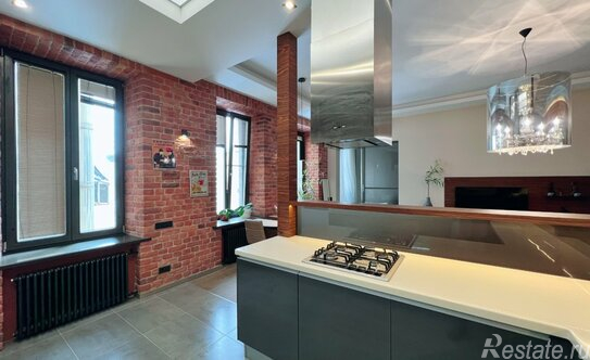 Продажа 2-комн квартиры на вторичном рынке Мытнинская улица,  д. 9