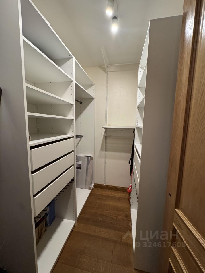 Аренда 3-комн квартиры на вторичном рынке Капельский переулок, 13