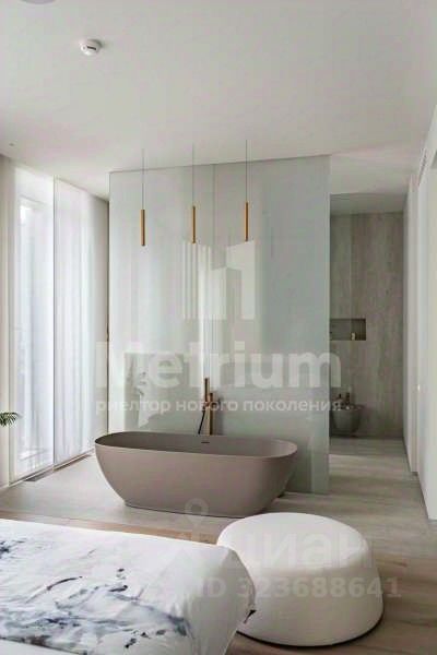 Продажа 2-комн квартиры на вторичном рынке Славянская площадь, 2/5с1