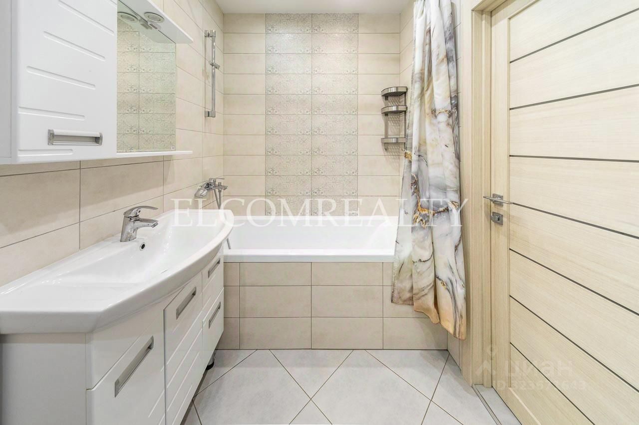 Продажа 1-комн квартиры на вторичном рынке улица Сервантеса, 3к2