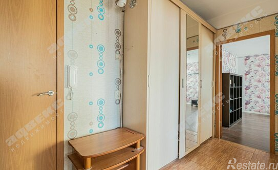 Продажа 2-комн квартиры на вторичном рынке Город Всеволожск, улица Плоткина,  д. 5