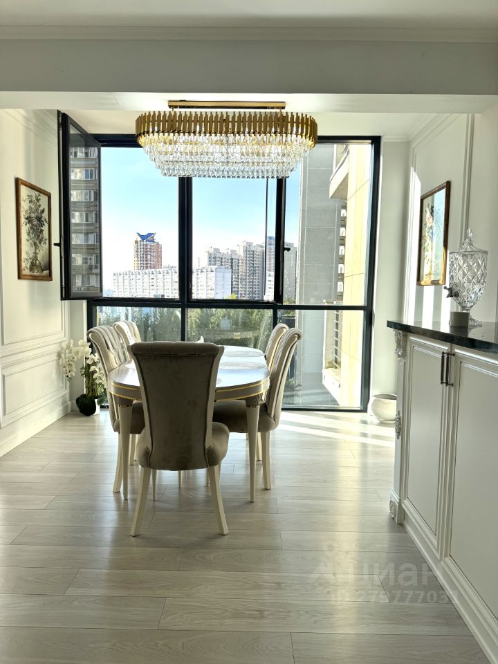 Продажа 4-комн квартиры на вторичном рынке Ленинский проспект, 107к1