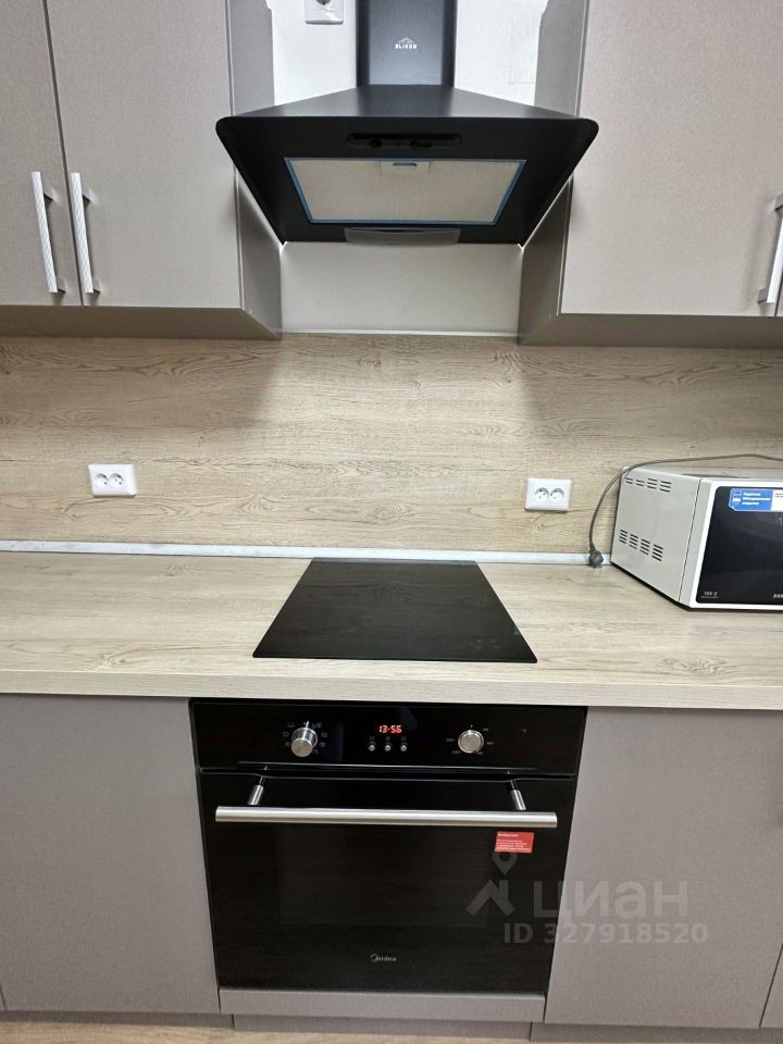 Аренда 2-комн квартиры на вторичном рынке улица Дыбенко, 7к1