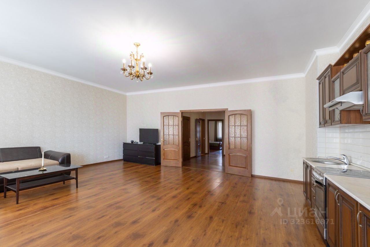 Продажа 3-комн квартиры на вторичном рынке Верхняя Красносельская улица, 19с2