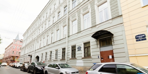 2-комн квартира Графский пер,  д. 3