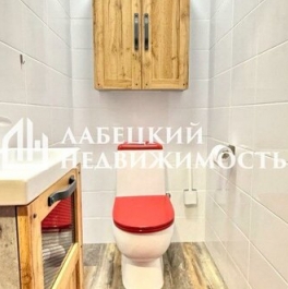 Продажа 2-комн квартиры на вторичном рынке улица Михайлова,  д. 30А к3