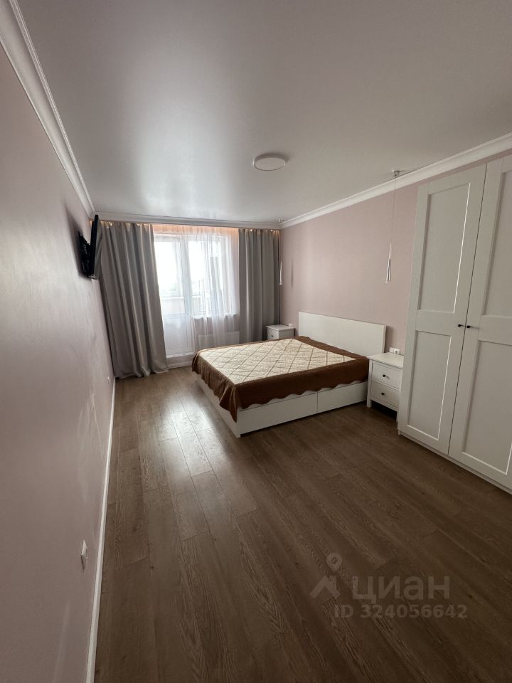 Продажа 2-комн квартиры на вторичном рынке проспект Героев, 18