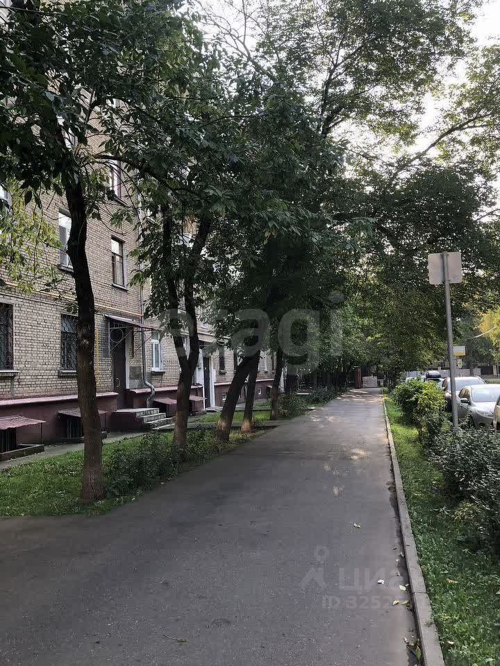 Продажа 3-комн квартиры на вторичном рынке улица Маршала Соколовского, 13