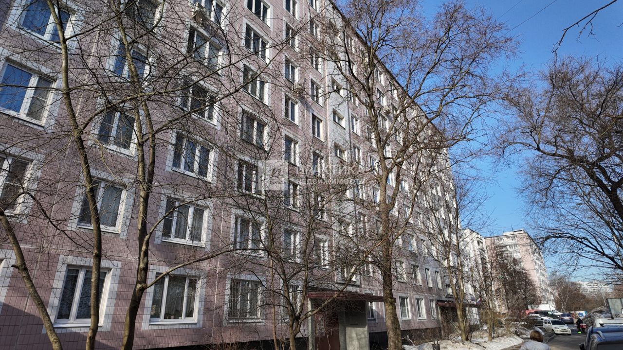 Продажа 3-комн квартиры на вторичном рынке улица Маршала Катукова, 20К2