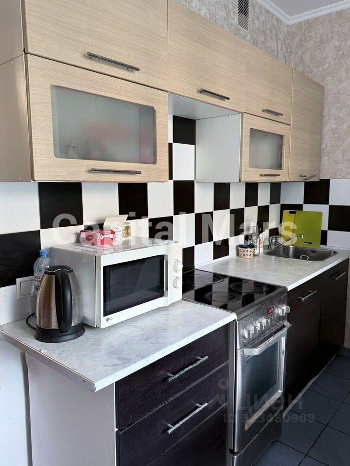 Аренда 2-комн квартиры на вторичном рынке Авиационная улица, 59