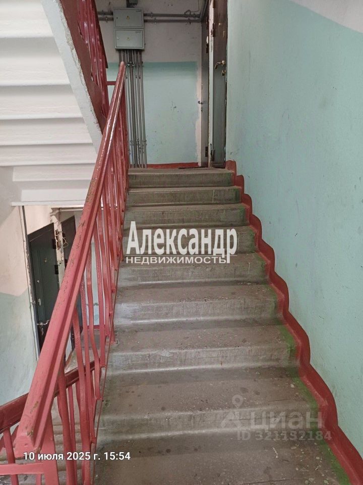Продажа 2-комн квартиры на вторичном рынке Шлиссельбург, 1 Мая улица, 16