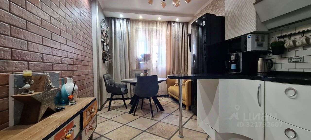 Продажа 2-комн квартиры на вторичном рынке Новая Деревня мкр, Пушкино, Набережная улица, 35к2