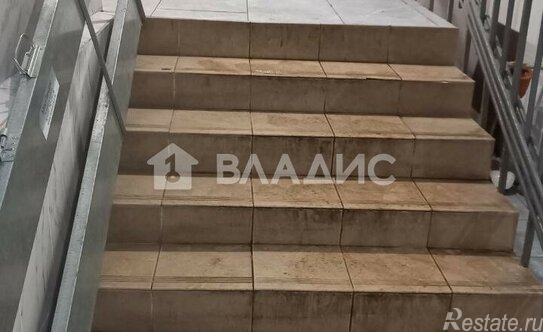 Продажа 2-комн квартиры на вторичном рынке Болотниковская улица,  д. 2 кА