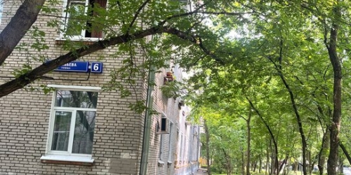 4-комн квартира ул Алябьева,  д. 6